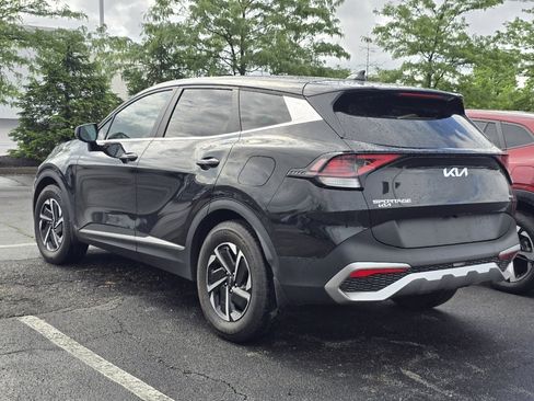 Used 2025 Kia Sportage LX FWD image 5