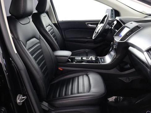 Used 2020 Ford Edge SEL w/ Cold Weather Package AWD/4WD image 18