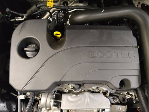 Used 2023 Chevrolet Equinox LT w/ Driver Convenience Package image 30