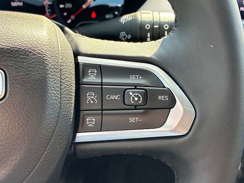 Used 2024 Jeep Compass Limited w/ Sun and Sound Group AWD/4WD image 26