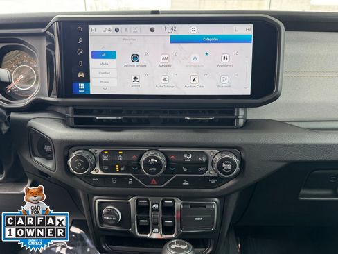 Used 2024 Jeep Wrangler Sport S image 12