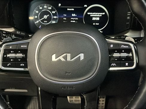 Used 2023 Kia Sorento SX AWD/4WD image 11