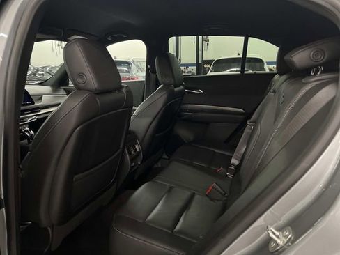Used 2024 Cadillac XT4 Premium Luxury image 22