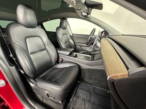 Used 2022 Tesla Model Y Performance AWD/4WD image 9