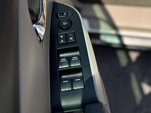 Used 2014 Honda Odyssey EX image 30
