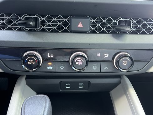 Used 2023 Honda Accord LX image 28