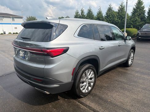Certified 2025 Buick Enclave Preferred FWD image 5