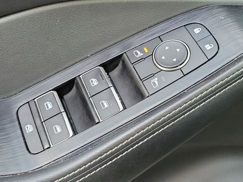 Used 2023 Nissan Rogue SL w/ SL Premium Package FWD image 14