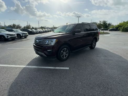 Used 2020 Ford Expedition XLT AWD/4WD image 4