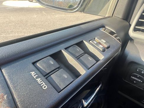 Used 2024 Toyota 4Runner TRD Off-Road Premium image 7