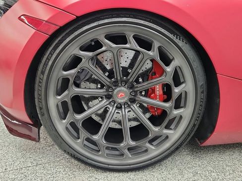 Used 2018 McLaren 720S Performance RWD image 26