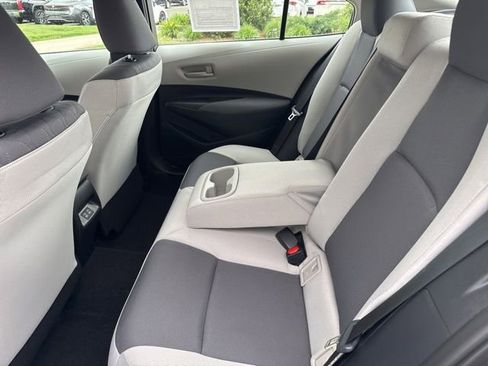 Used 2025 Toyota Corolla LE FWD image 25