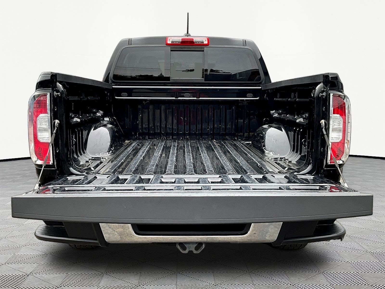 Used 2016 GMC Canyon SLT w/ LPO, Gearon Bar Package RWD image 7