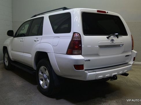 Used 2005 Toyota 4Runner SR5 RWD image 3