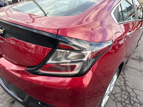 Used 2018 Chevrolet Volt LT image 11