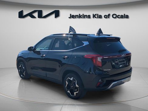 Certified 2025 Kia Seltos EX w/ EX Sunroof Package image 6