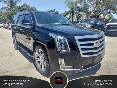 Used 2015 Cadillac Escalade Luxury AWD/4WD image 1