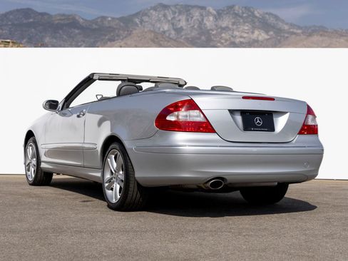 Used 2007 Mercedes-Benz CLK 350 Cabriolet image 4
