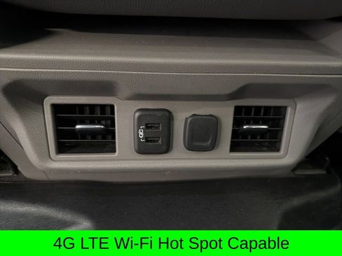 Used 2021 Chevrolet Silverado 1500 LT w/ Z71 Off-Road Package AWD/4WD image 13