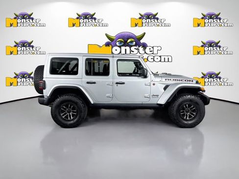 Used 2024 Jeep Wrangler Unlimited Rubicon AWD/4WD image 4