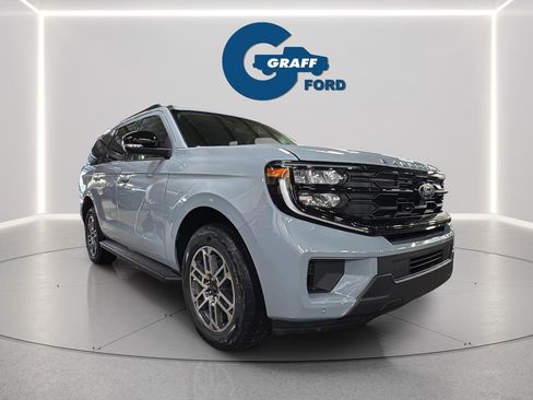 New 2026 Ford Expedition Active image 7