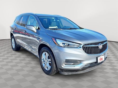 Used 2019 Buick Enclave Essence image 3