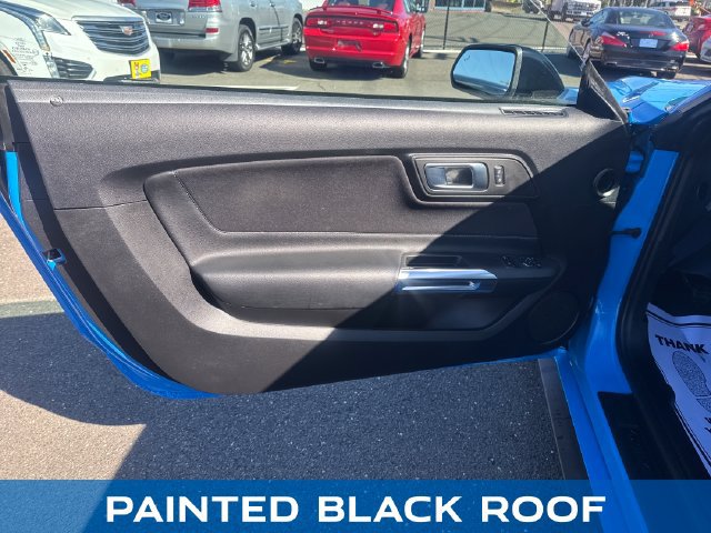 Used 2022 Ford Mustang GT w/ Black Accent Package RWD image 11