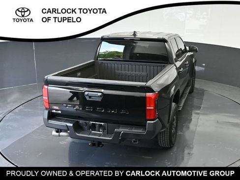Used 2025 Toyota Tacoma SR AWD/4WD image 11