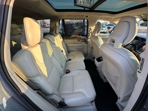 Used 2016 Volvo XC90 T6 Inscription w/ Vision Package image 14