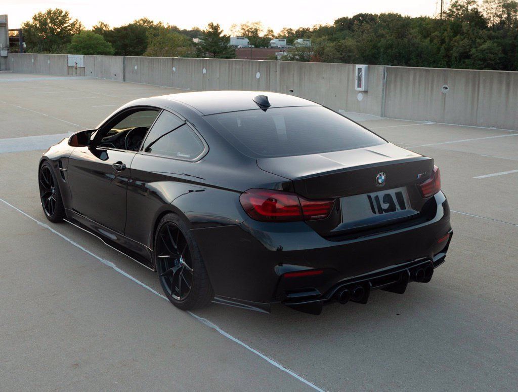 Used 2020 BMW M4 Coupe w/ Competition Package RWD image 4