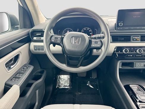 Used 2023 Honda Pilot LX image 20