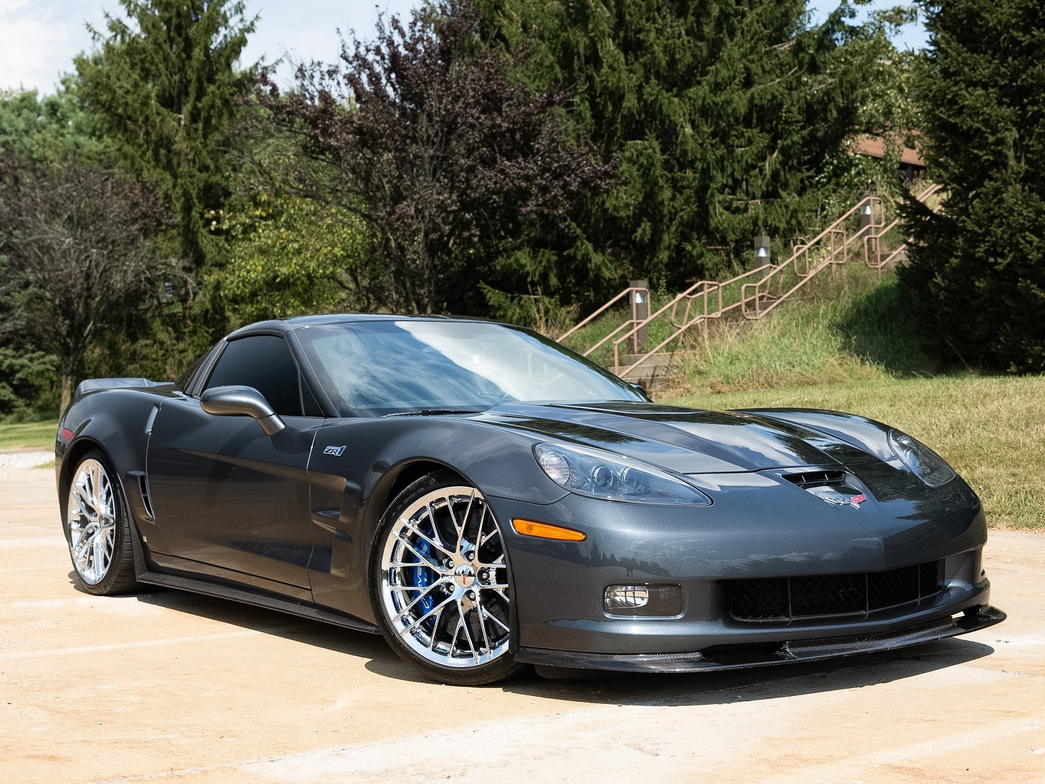 Used 2009 Chevrolet Corvette ZR1 w/ Preferred Equipment Group RWD image 7