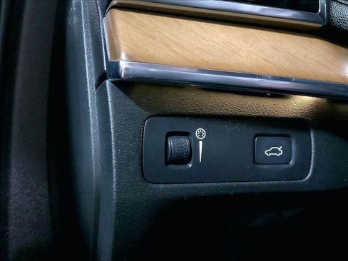 Used 2018 Volvo XC90 T6 Inscription w/ Convenience Package image 35