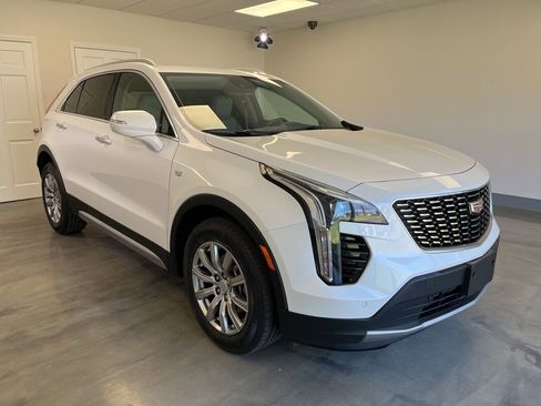 Used 2023 Cadillac XT4 Premium Luxury image 1