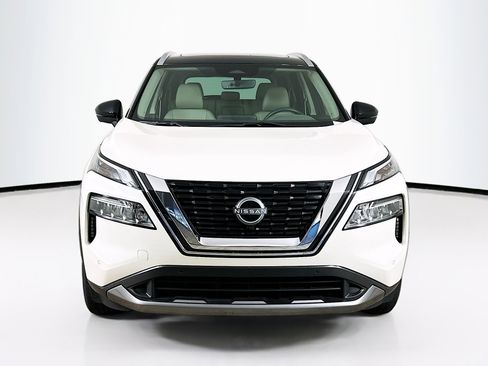 Used 2023 Nissan Rogue SL w/ SL Premium Package image 2