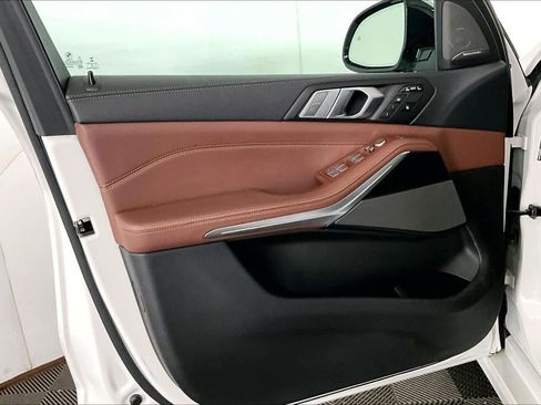 Used 2020 BMW X7 xDrive40i w/ Premium Package image 21