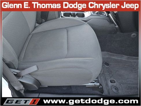 Certified 2023 Jeep Gladiator Willys image 34