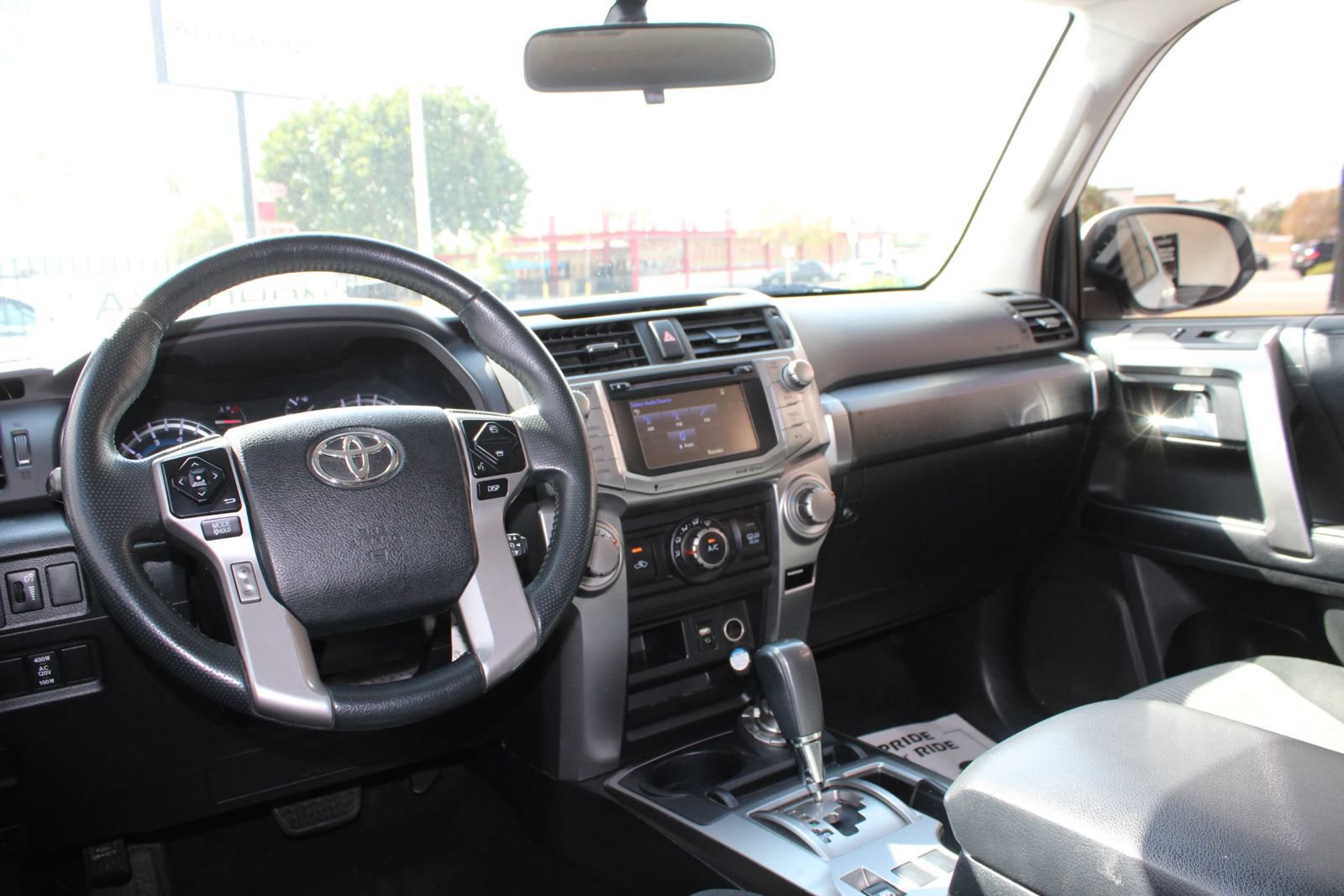 Used 2019 Toyota 4Runner SR5 AWD/4WD image 23