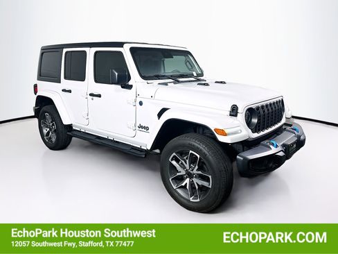 Used 2024 Jeep Wrangler Unlimited w/ Convenience Group AWD/4WD image 1