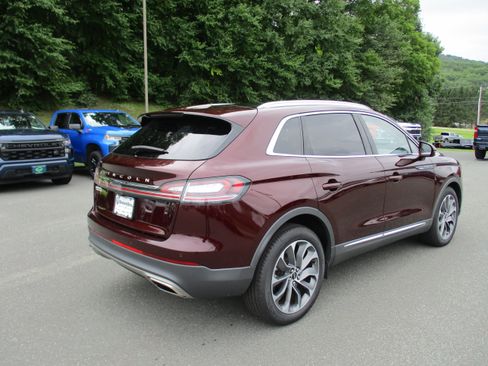 Used 2022 Lincoln Nautilus Reserve w/ Luxury Package AWD/4WD image 5
