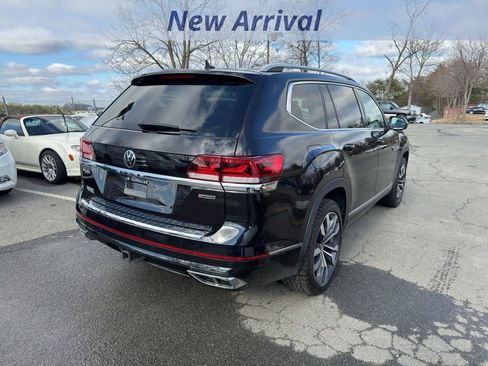 Used 2022 Volkswagen Atlas SEL Premium image 3