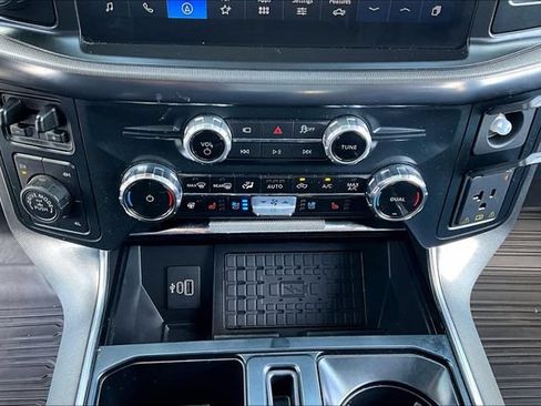 Used 2025 Ford F150 Platinum w/ FX4 Off-Road Package AWD/4WD image 17