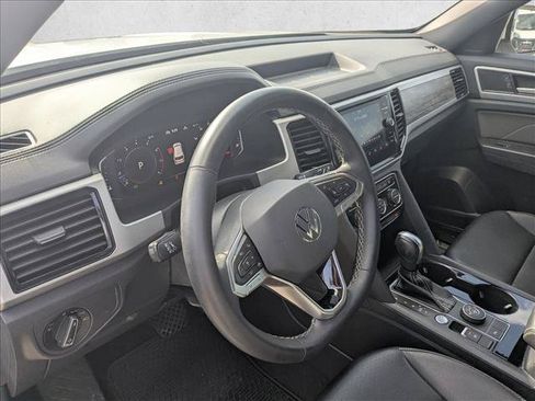 Used 2022 Volkswagen Atlas Cross Sport SE AWD/4WD image 10