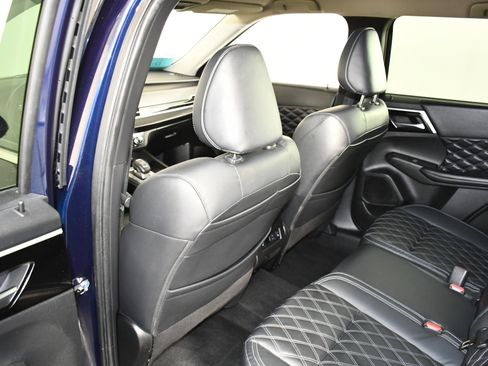 Used 2022 Mitsubishi Outlander SEL image 47