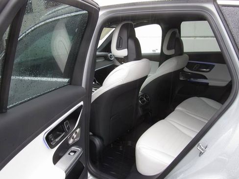 New 2026 Mercedes-Benz GLC 300 4MATIC image 14