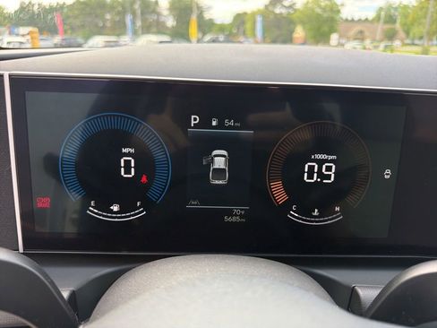 Used 2025 Hyundai Santa Cruz SEL AWD/4WD image 13