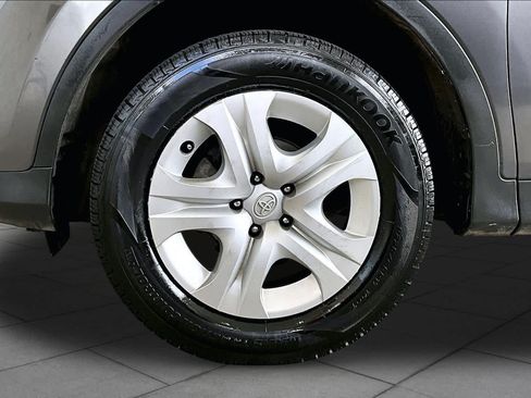 Used 2013 Toyota RAV4 LE FWD image 10