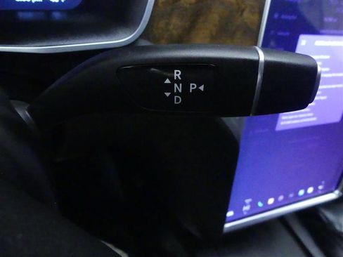 Used 2017 Tesla Model S 60D image 17