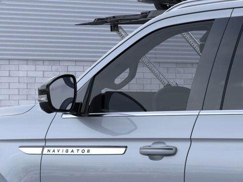New 2026 Lincoln Navigator Reserve image 20