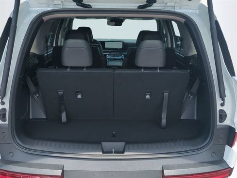 New 2026 Hyundai Santa Fe Limited FWD image 14